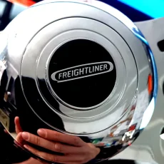 freightliner-steering-wheel-metal-horn-button-1.5-inches-wide-fit-aftermarket