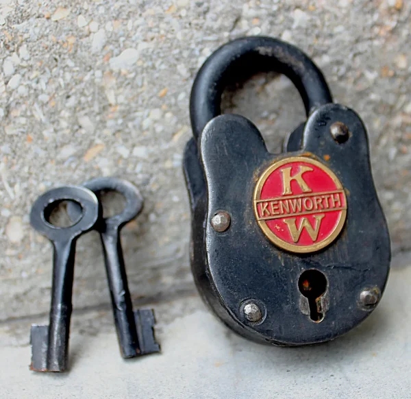 kenworth-kw-trucking-semi-antique-lock-1931-style