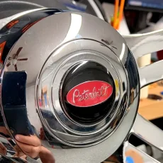 peterbilt-steering-wheel-horn-button-metal-emblem-3m-red-black-1.5-inches