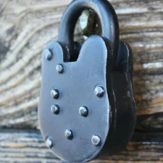 shawshank-prison-antique-lock-movie shawshank-prison-antique-lock-movie-prop